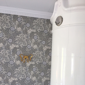 Taklist och kakelugn